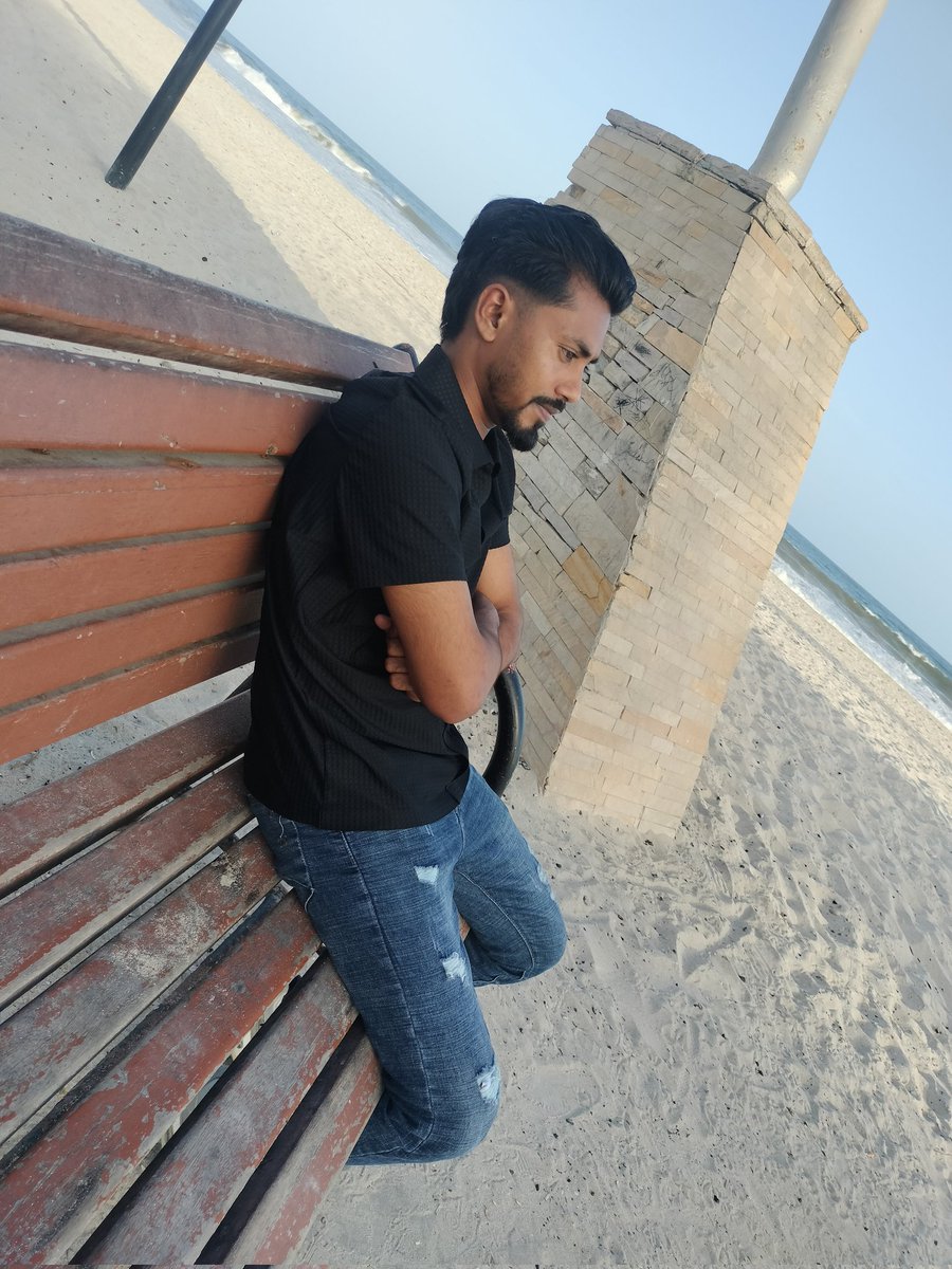 MahamudRoki's tweet photo. --জীবন  যেমন'ই হোক.! 😊🥺

           কাউকে বুঝতে দেওয়া যাবে না...! 😘💔🥀 https://t.co/6G2Rwt264g