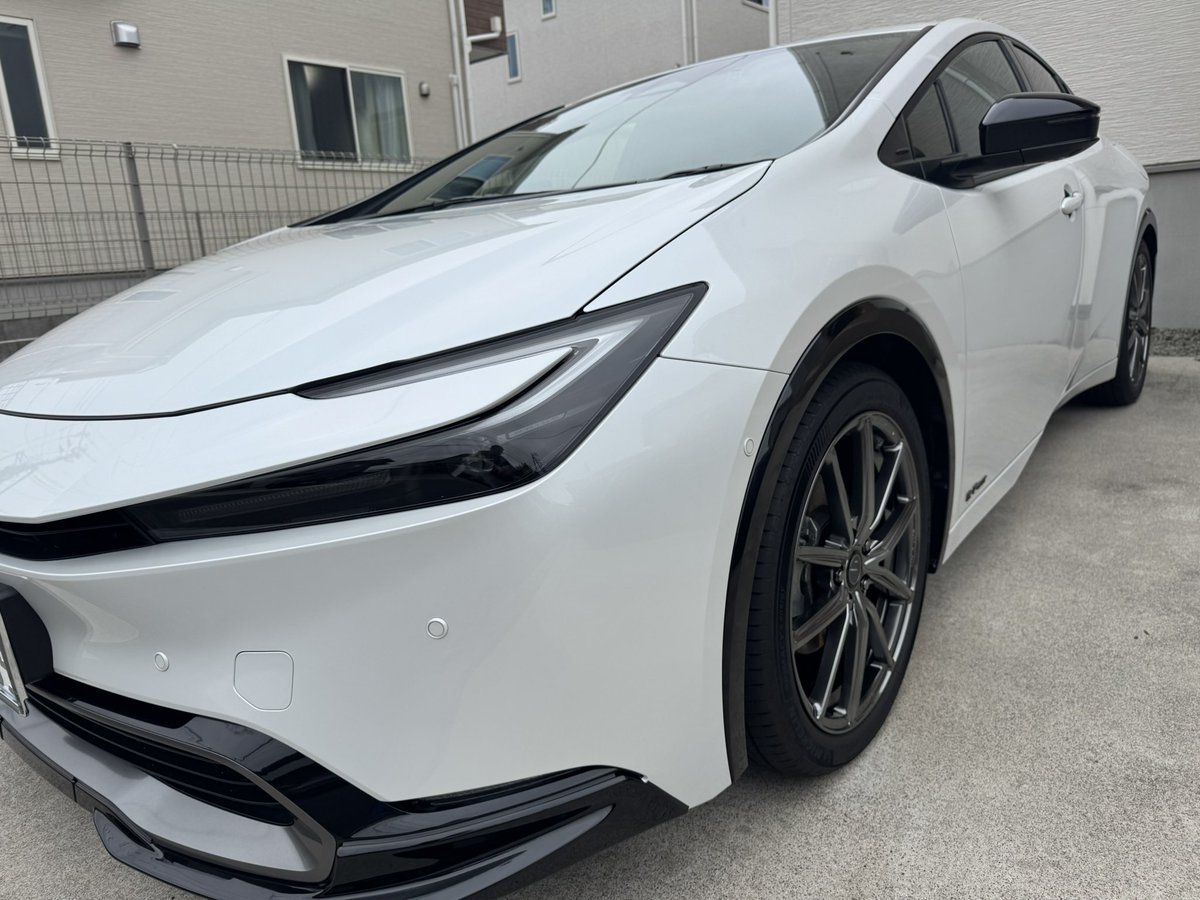 tklunch's tweet photo. おはようございます😄
今回の洗車は、時短洗車😅

NEVEぶっかけでコンタクト。
撥水の弱ってる箇所だけHYDROで補う感じ。
梅雨対策は、スプラッシュ😆
ミニ哲平タオル重宝してます。気軽に使って捨てられるのがいい😁 https://t.co/3L1nxESGG6