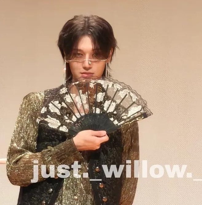 radishfishs's tweet photo. the way wooyoung has been extra dolly lately https://t.co/FeLWm9Xlf6