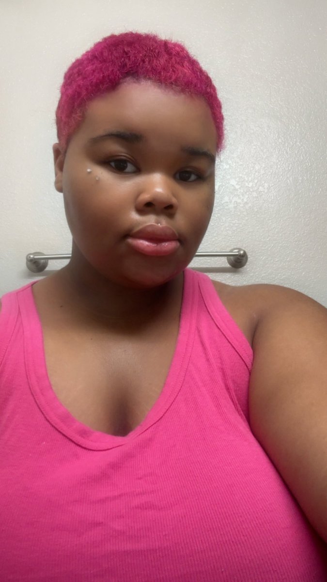 The1nonlysteezy's tweet photo. Hi 🩷 #teenage‌girls #ebonypyt #teenage‌r #ebonyteen https://t.co/K9JwzjjXNK