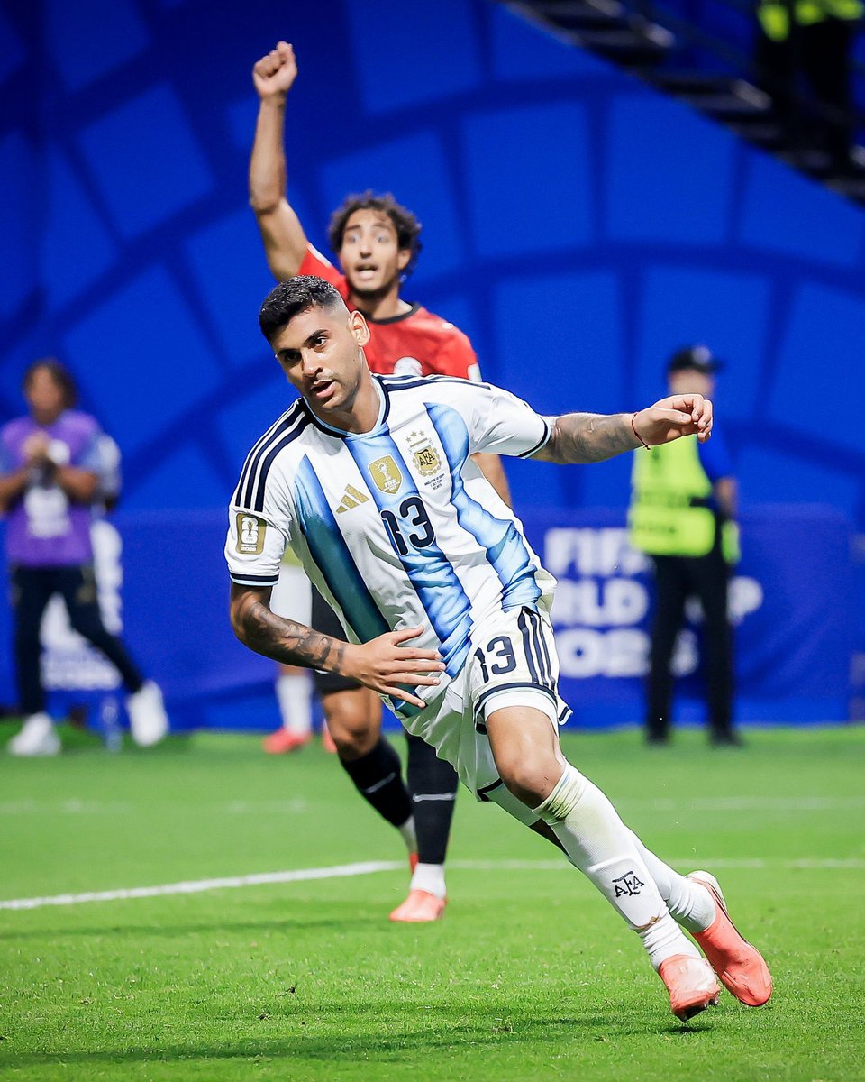 dmizraji's tweet photo. Es el jugador nacido en Córdoba Capital más importante que haya vestido la camiseta de Argentina no?
Cristian Romero, campeón del mundo, de América y con dos goles en este mundial https://t.co/fkDpoSv08F