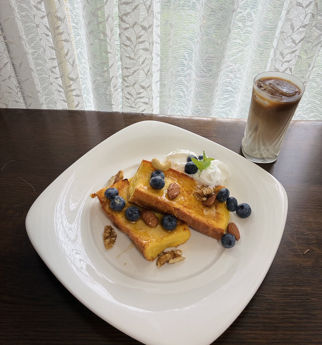 w_moonstar's tweet photo. 朝ごパン
セミが鳴いています https://t.co/DhZbebakcu