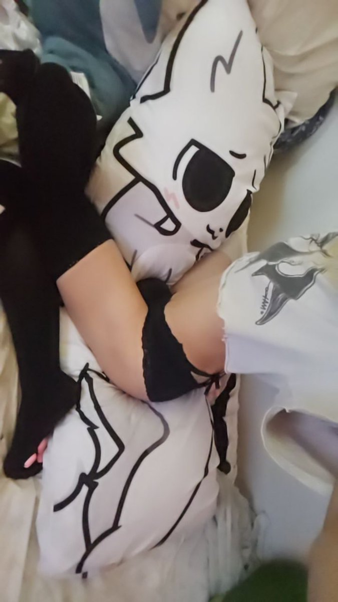 goober_femboi's tweet photo. Meow :3 what would you do if you found this creature nuzzling ur clothes #furrytwitter #furryㅤㅤㅤ #furs #lgbt #NSFWㅤㅤㅤㅤㅤㅤㅤ #twink ##LGBTQ https://t.co/oJtEY2j1hO