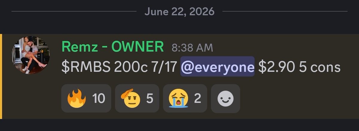 ArasakaAoki's tweet photo. @Remzztrades Dude spends most of his time tweeting, how do u expect him to give out in depth research, he top blasts a lot, typical hit and miss trader https://t.co/qeuOlBj2xY