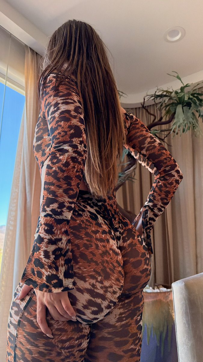cakedlucien's tweet photo. Leopard print always wins 😜❤️‍🔥 https://t.co/MkpWLgH6Yk