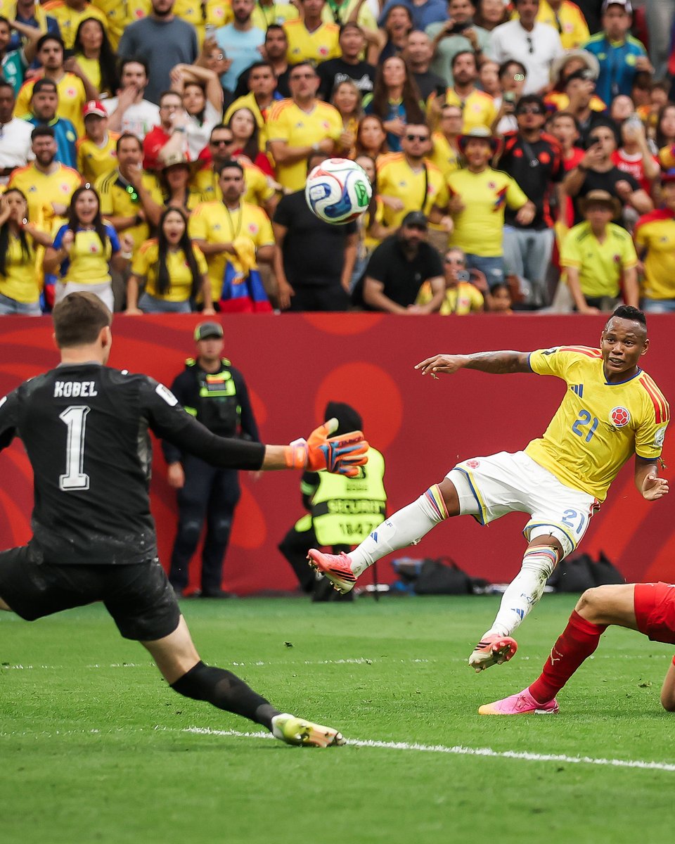 brfootball's tweet photo. Jaminton Campaz had the chance to win it for Colombia in the 115th minute and skied it 🙃

On to penalties... https://t.co/5cIckSGLs6