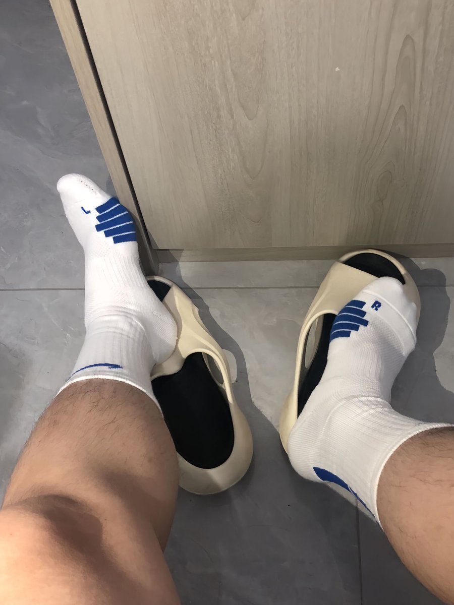 Yiun758's tweet photo. @Unbong_1 🌚 https://t.co/MAUX9cFuO4