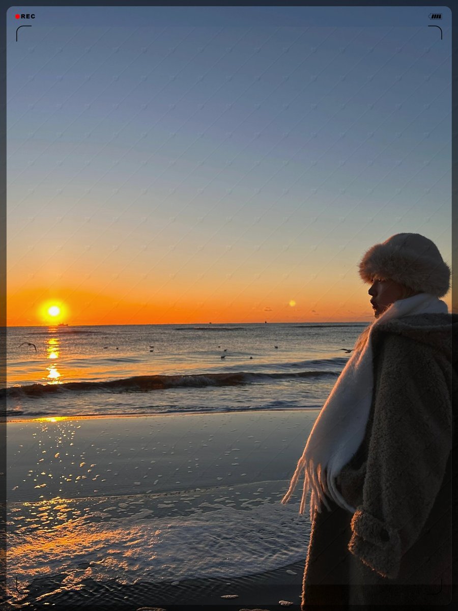 Michael31337207's tweet photo. Exploring hidden coastal coves at sunrise—salt in the air, waves whispering, and no crowds, just pure magic that makes every early wake-up worth it. ， https://t.co/01ySZxXy7P