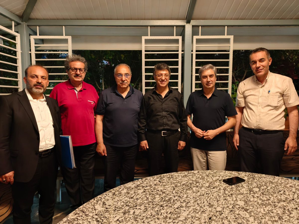 K_Turkmenoglu_V's tweet photo. Ülkemizin sevilen sanatçısı Necati Şaşmaz ile Van’da bir araya gelerek, kültür ve sanat üzerine samimi bir sohbet gerçekleştirdik.

Nazik sohbeti için kendisine teşekkür ediyor, yeni projelerinde üstün başarılar diliyorum. 🎬🇹🇷
@NecatiSasmaz https://t.co/IprWeuaBPd