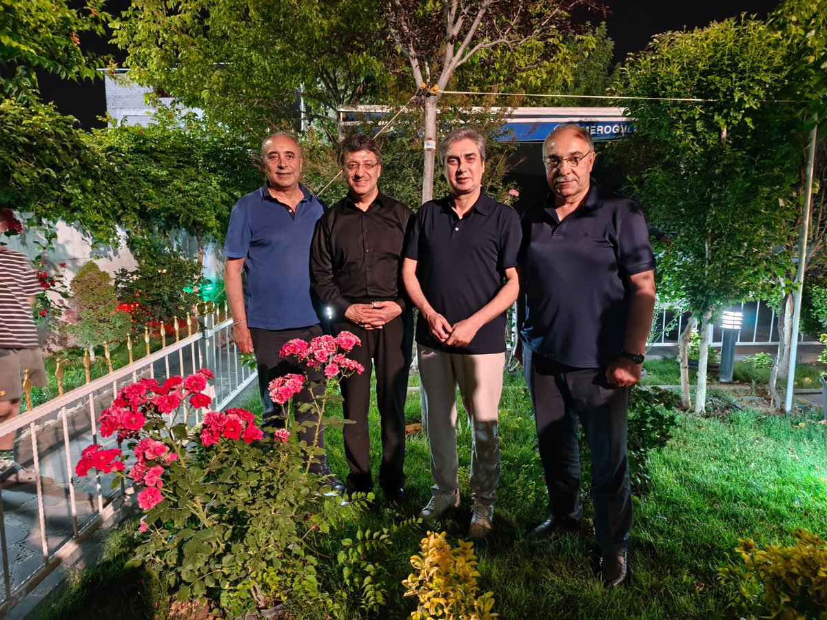 K_Turkmenoglu_V's tweet photo. Ülkemizin sevilen sanatçısı Necati Şaşmaz ile Van’da bir araya gelerek, kültür ve sanat üzerine samimi bir sohbet gerçekleştirdik.

Nazik sohbeti için kendisine teşekkür ediyor, yeni projelerinde üstün başarılar diliyorum. 🎬🇹🇷
@NecatiSasmaz https://t.co/IprWeuaBPd