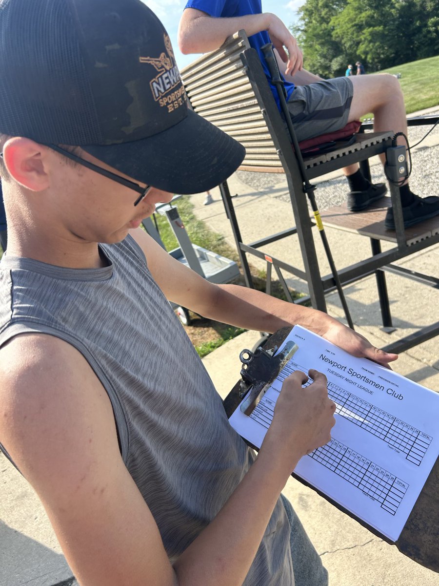 FLFFA's tweet photo. This evening’s SAE visit was with Seth at the Newport Sportsmen Club for their Tuesday evening league. Seth gave me a great tour and filled me in on his tasks while working, primarily loading the throwers after each squad. Great work Seth! https://t.co/NSCMox1FxO