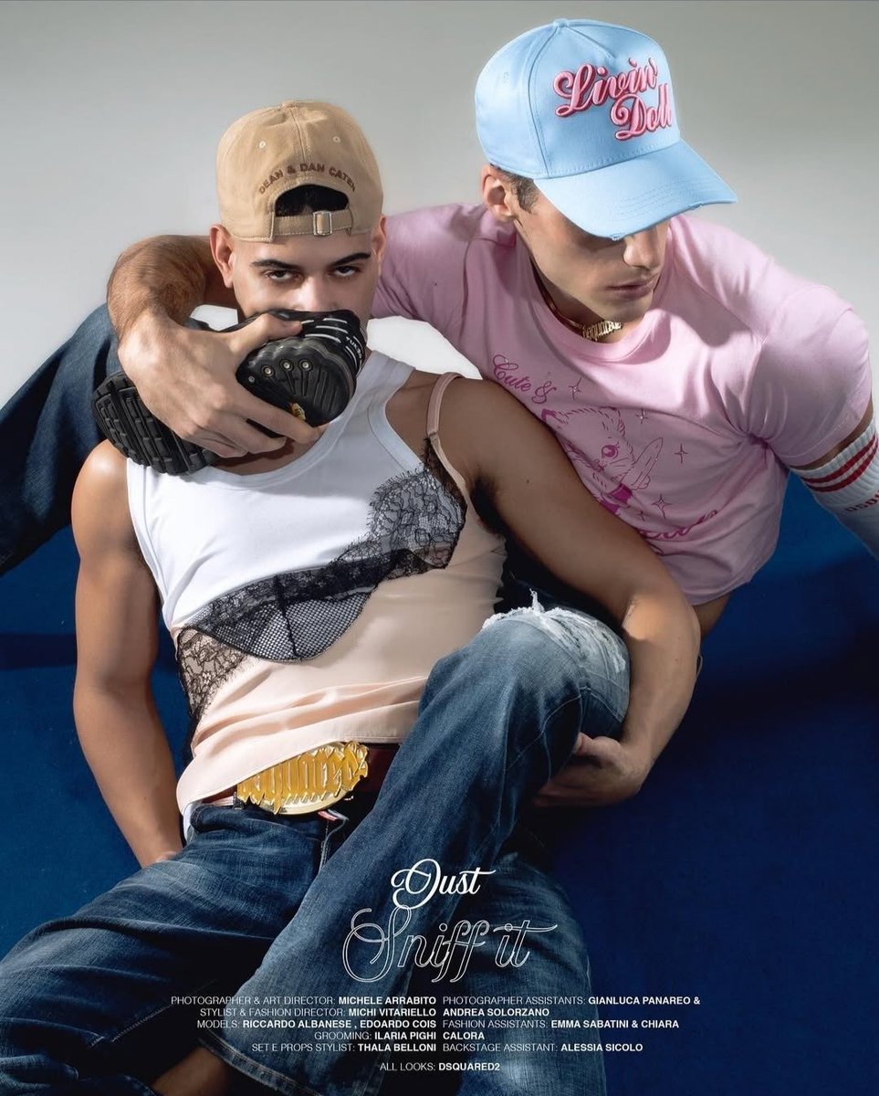trendt00's tweet photo. Esto fue antes de Heated Rivalry

Dsquared2 FALL23 by Michele Arrabito https://t.co/d1wbqUrVLQ