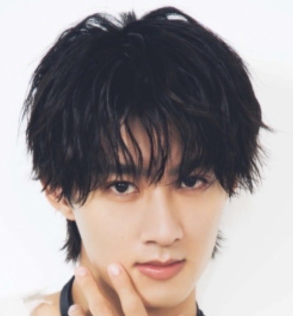 syodo771's tweet photo. M!LKメンバー曽野舜太学歴

難関国家試験に受験
合格率3%〜5%

出身大学：学習院大学　国際社会学部
出身高校：三重県立伊勢高校
出身中学校：伊勢市立御薗中学校
出身小学校：伊勢市立御薗小学校 https://t.co/X2icO0ND36