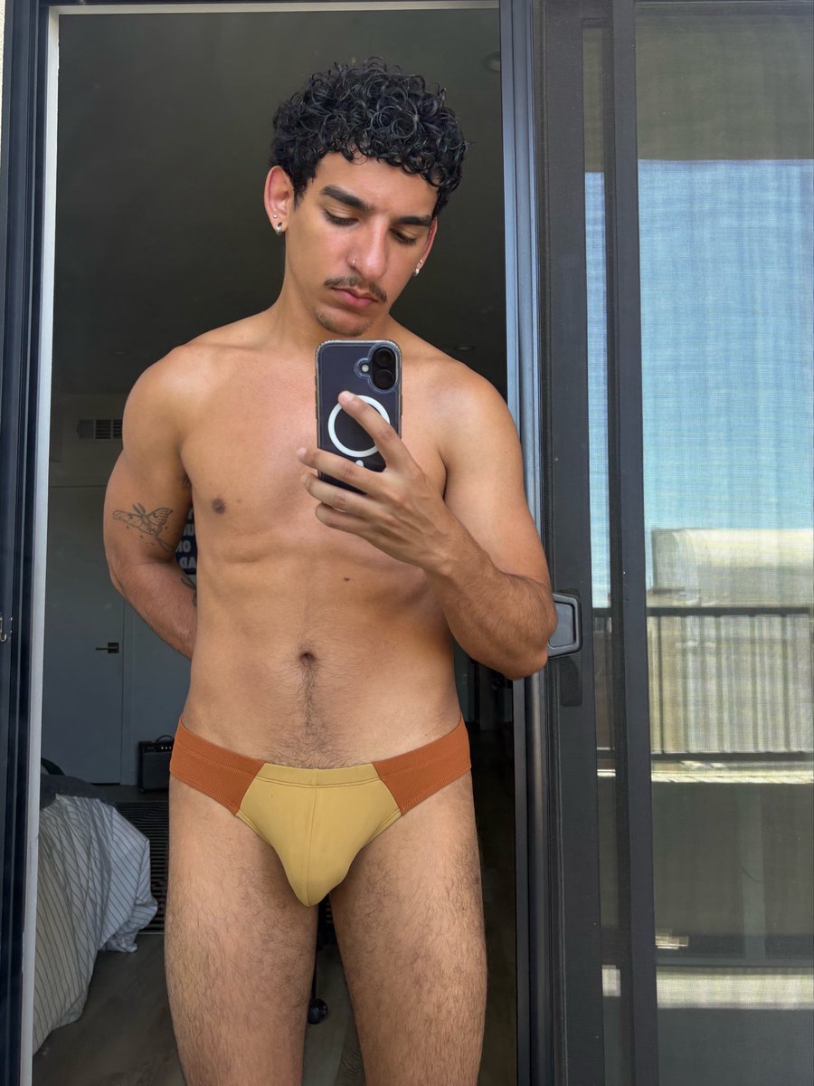 heyonlinelover's tweet photo. done posting in these for the summer https://t.co/nmqM44oiTD