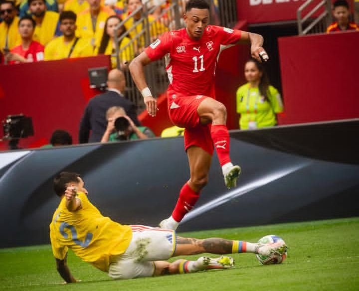 FutbolBolivia_'s tweet photo. SUIZA CLASIFICA A CUARTOS 

SUIZA 🇨🇭 0x0 COLOMBIA 🇨🇴 

PENALES: (4x3) 

🏆MUNDIAL 2026 https://t.co/XybNRwxQrW