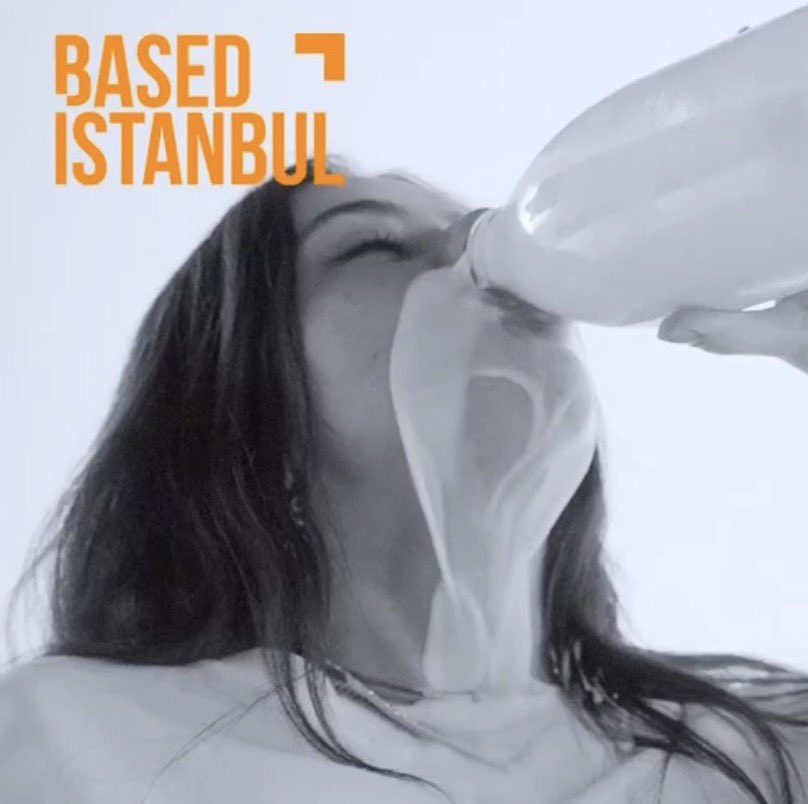 Aras2vxp's tweet photo. İlayda süt reklamı https://t.co/sfZ0k5IRuM