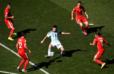 moh19si_'s tweet photo. الأرجنتين 🇦🇷 ضد سويسرا 🇨🇭 

ميسي في 2014 قدم مباراة مجنونة 

9 صناعة للفرص
7 مراوغات ناجحة 
15/24 التحام ارضي لصالحه

صنع هدف دي ماريا في الدقيقة 118 https://t.co/2xN6TI6b1s