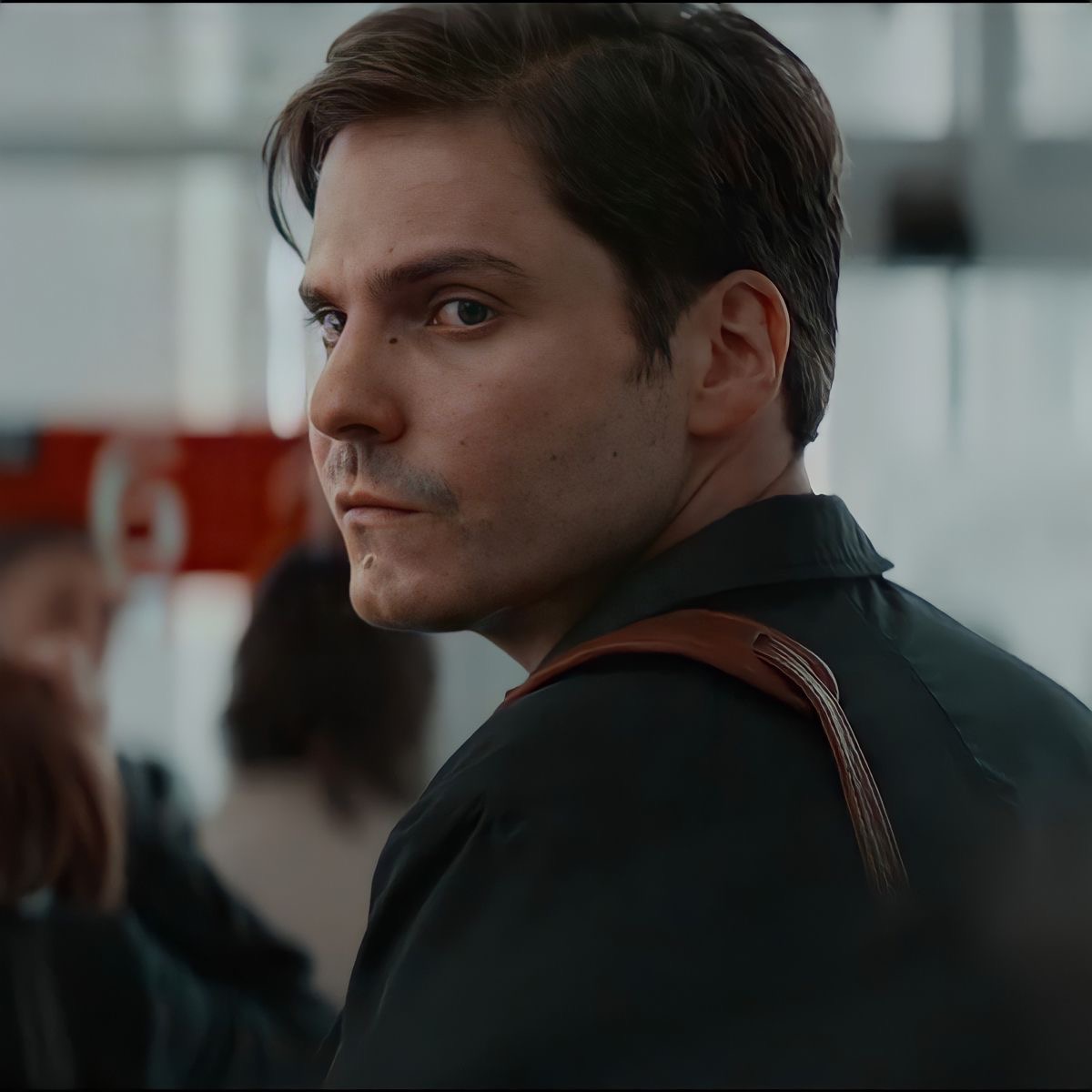 orangedreamzzz's tweet photo. big fan of when he turns around https://t.co/Dsj4TssTMc