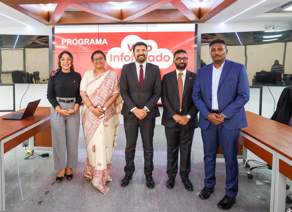 JNE_Peru's tweet photo. Una alta delegación de la Comisión Electoral del Estado de Tamil Nadu (India), encabezada por la jefa electoral, Archana Patnaik, y el subjefe electoral, Manuel Raj Ramaiah, visita las instalaciones del Jurado Nacional de Elecciones. https://t.co/JZVlmdVes0