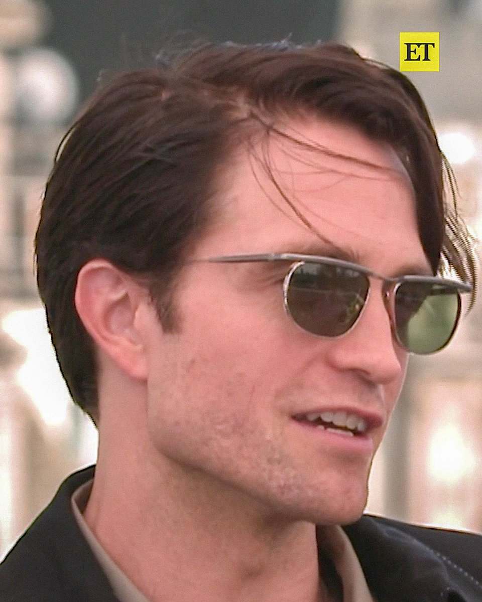 pattinsonactor's tweet photo. rob with sunglasses ❤️ https://t.co/t7QUGyfaoV