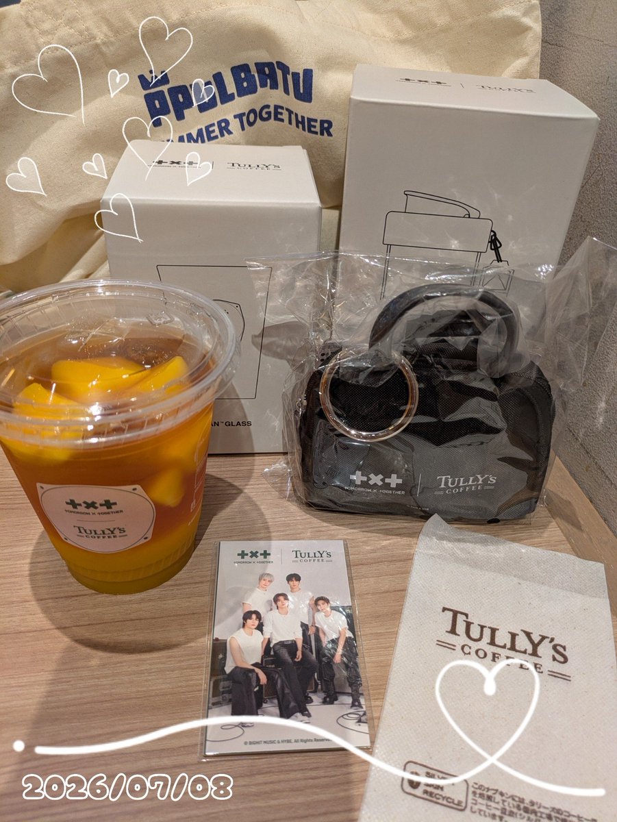 violetina214's tweet photo. いつもより早起きしてオフィスに近い店舗いくつか回る予定にしてたけど1店舗目で欲しいの全部ゲットできた✌
7:30openのめちゃオフィス街のタリーズ ありがとう✨️
マンゴー甘くて美味しい🥭 https://t.co/Lz4PTudywk