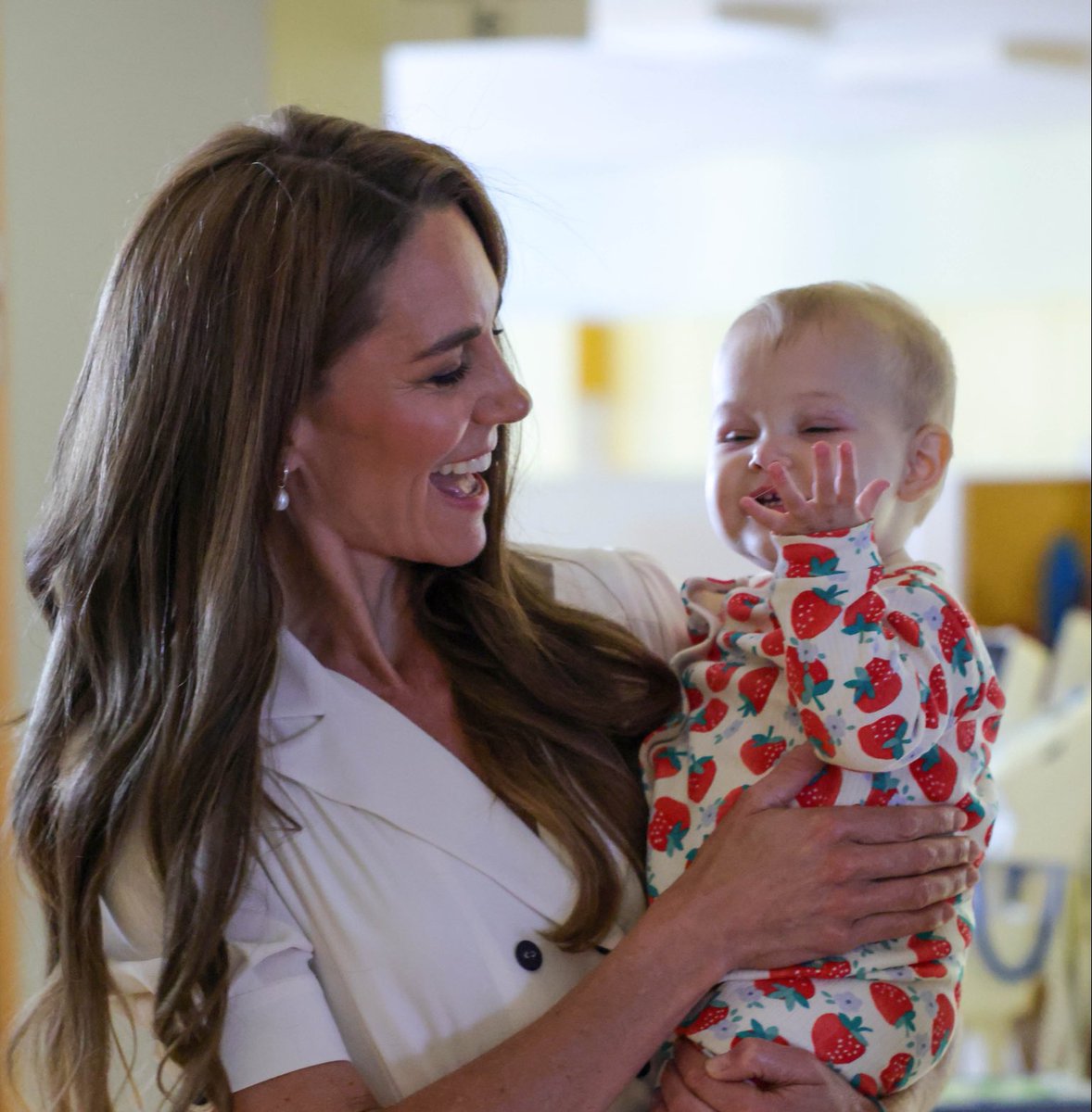 freedom_007__'s tweet photo. The Children's Princess β₯οΈ The baby sensed Catherine's good energy and arua and gravitated towards her till the baby was in her arms π₯Ίπ€© https://t.co/iljHuJ7tSu