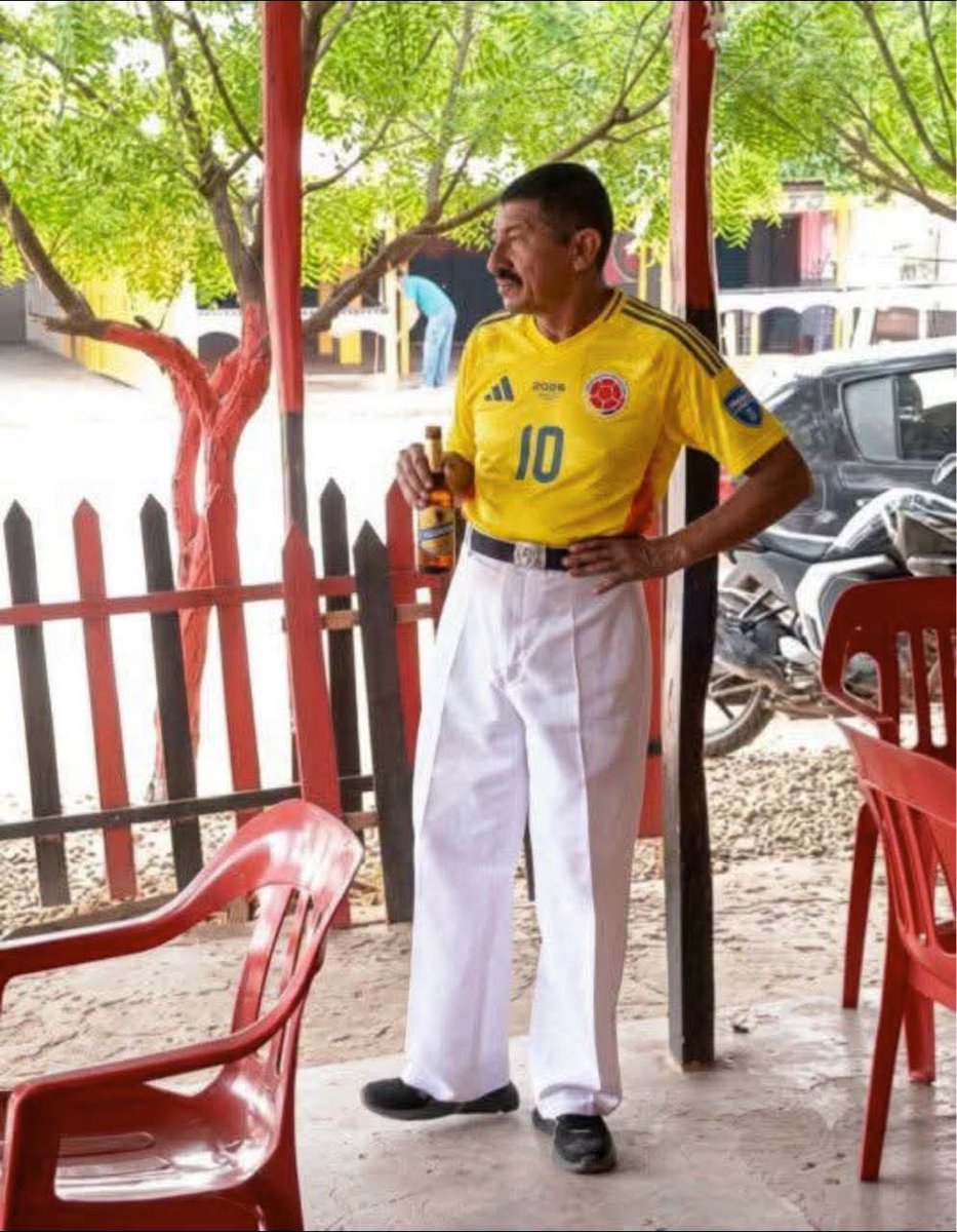 MuyEnojadoSoy's tweet photo. Es increíble lo que pasó... ⚽🥅🇨🇴 https://t.co/32FgpFAKDC