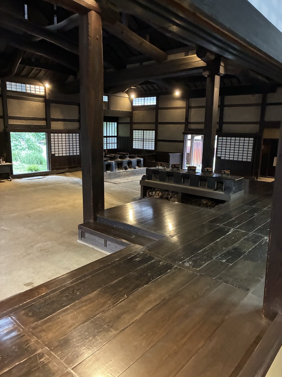 K45268470's tweet photo. 学研都市線でスルーされがちな鴻池新田駅には、この地の由来になった鴻池家の屋敷があります
フォトスポットとして、素晴らしい場所です
北新地から普通で20分くらいで、駅からすぐです。
#鴻池新田 https://t.co/3RSxDk5iqb
