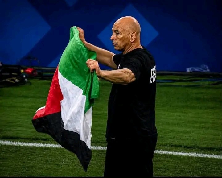 AlsydB18775's tweet photo. فرحة الفلسطنين عندنا احسن من مليون كاس عالم.
فرحتنا بفرحة الفلسطنين احسن من مليار كاس عالم.
رفع علم فلسطين اشرف مليار مره من رفع كاس العالم. https://t.co/d0jguYU3Jp