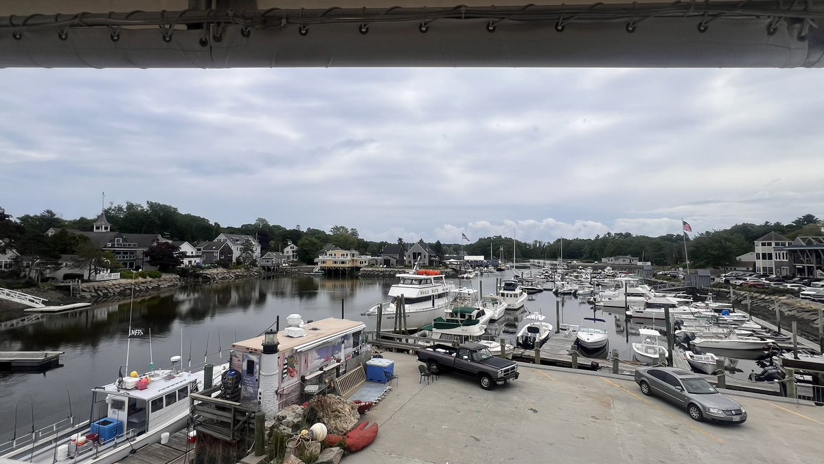 BarNoneMark's tweet photo. The heat is gone! Mid 60s today in Ogunquit and Kennebunkport. https://t.co/LTZjFHPhXC