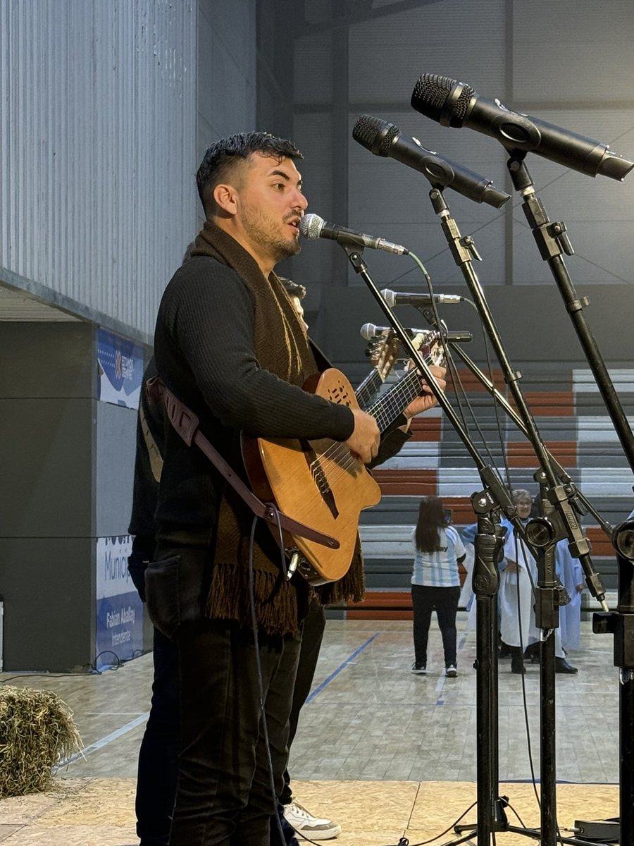 3paracuyo's tweet photo. Así vivimos una tarde llena de música, baile y tradiciones. Gracias por cada aplauso, cada canción compartida y por hacernos sentir como en casa. ¡Seguimos llevando el folclore a cada rincón! ❤️🎶 Gracias… Municipio de Pocito https://t.co/0g3XOQzwjd