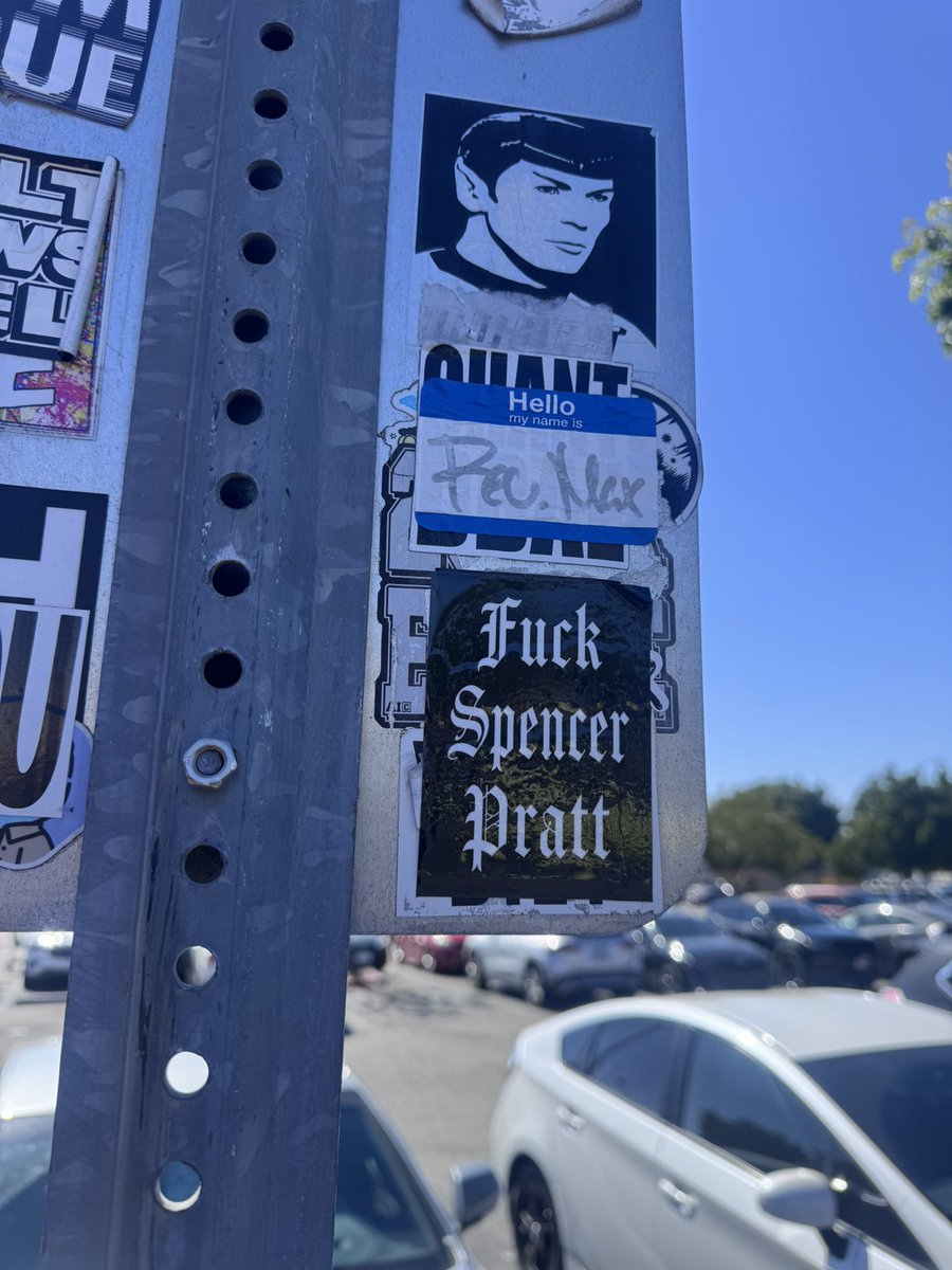 Distorted_LA tweet picture