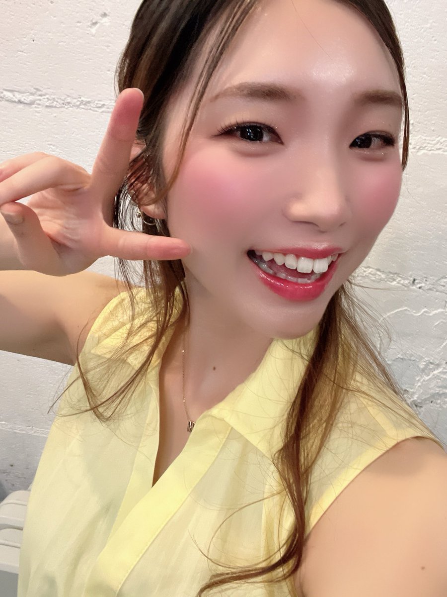 mayu54112816495's tweet photo. Good morning✨
週の真ん中水曜日〜🤖🧵

今日もぼちぼちいきましょう！

そしていよいよ
『SING!  let’s sing together』 まで2日！！

チケット目標枚数なんと!!!
                   あと＼3枚／🥺✨

コメントなかなか返せなくてごめんね💦
しっかり全部読んでます🥹💓🙏
私もラストスパート頑張るよ🔥

Have a wonderful Wednesday🫶