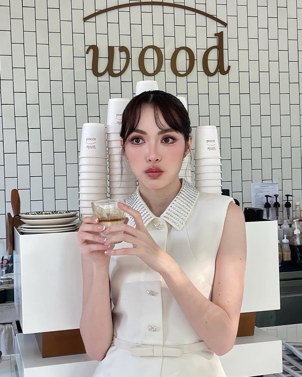 peeraya1011's tweet photo. เริ่มต้นวันด้วยชาล็อต และกาแฟอร่อยๆ สักแก้ว ขอให้วันนี้เป็นวันที่ดีของชาล็อตและทุกคนที่รักชาล็อต 🤍🐰🍀✨️

SIMPLY BE CHARLOTTE08
#ชาล็อตออสติน #CharlotteAustin https://t.co/mHEivEzN5z