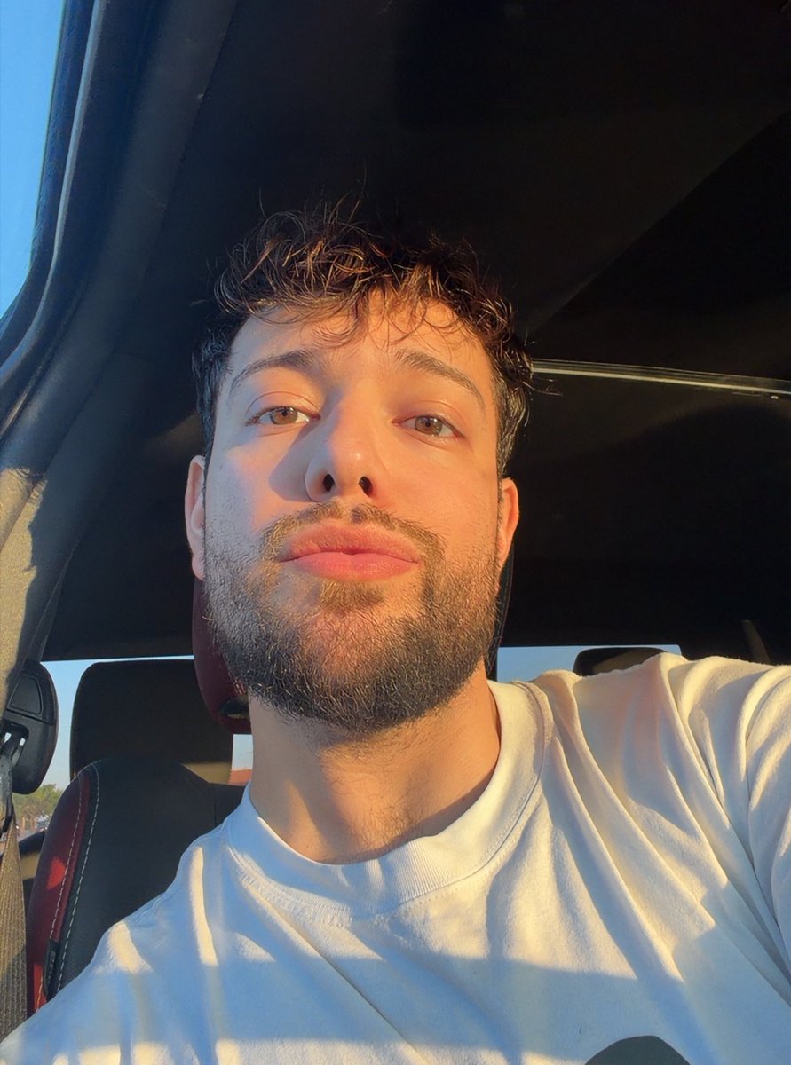 ivm_26's tweet photo. morning dew (donk) still on repeat ☀️ https://t.co/Qg7IlnOO8u