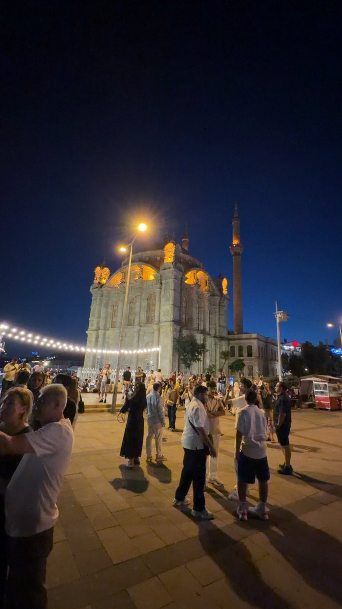iiRAA98's tweet photo. Ortaköy 🇹🇷 https://t.co/PlfViiOGmx