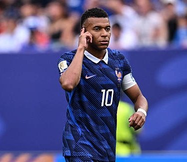 NJanfren's tweet photo. É, rapaziada, não tem jeito.

É França ou Inglaterra mesmo nessa Copa do Mundo.

Só essas duas seleções pra acabar com essa farra da Argentina.

Mbappé, Olise, Harry Kane ou Jude Bellingham, salvem o mundo. A América Latina está com vocês. https://t.co/1a4lGrVYFv