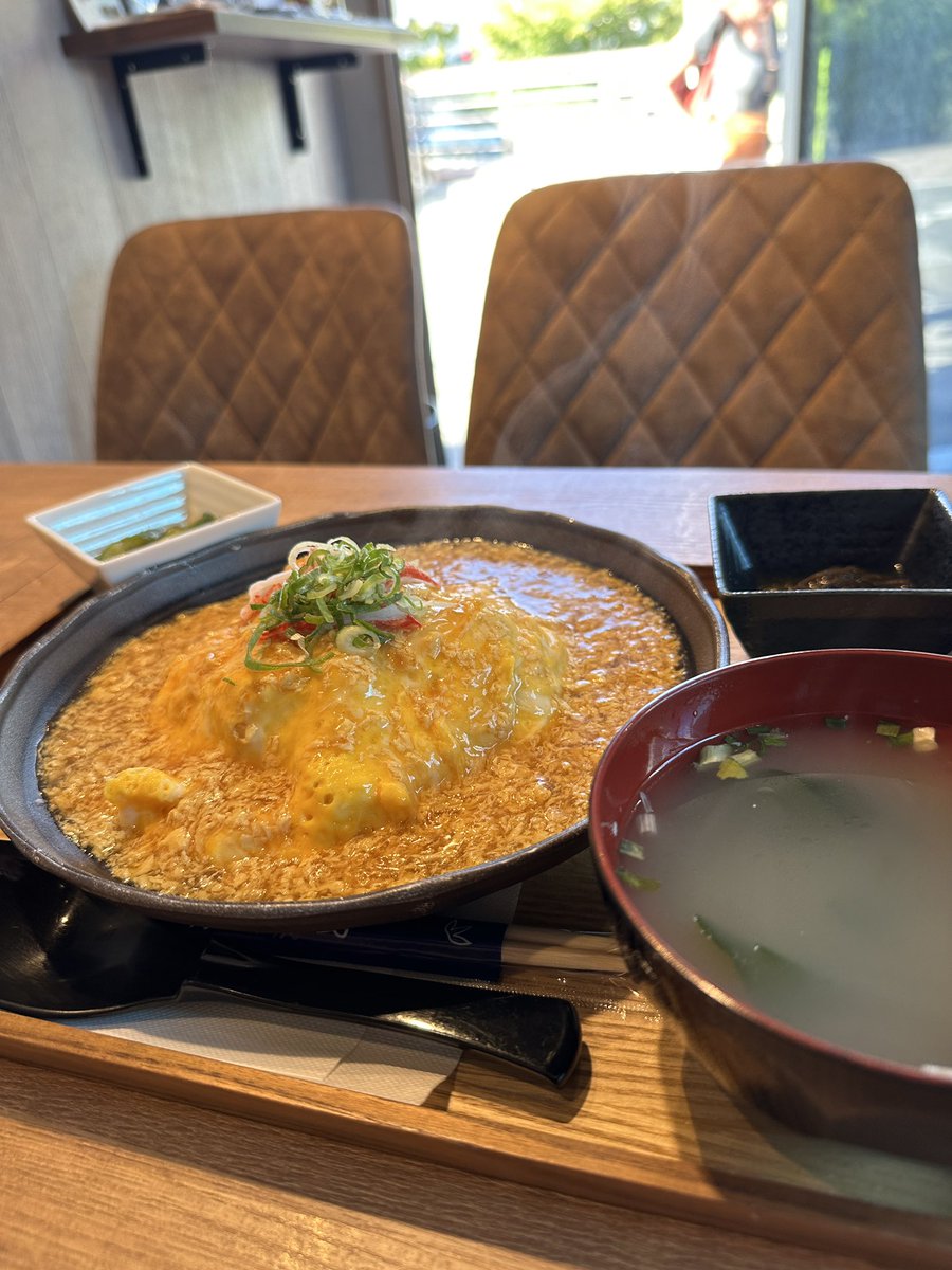 _okimaro_'s tweet photo. おはようございます☀
7/8(水)11:00-22:00
日替わりランチは、かき玉天津飯です！！
ランチタイムお待ちしております🧡🧡 https://t.co/ipa2Fvjbe7
