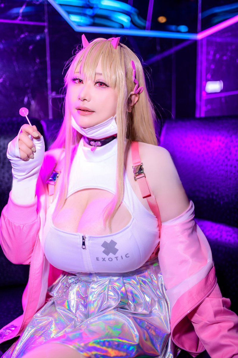 h1nacosplay's tweet photo. Cosplay コスプレ 勝利の女神:NIKKE
Viper バイパー 🐍🍭
Secret📱💗
photo:@yuuuji3 さん
location:#EPROJECT
※特別な許可を得て撮影しています。
#NIKKEcosplay
ෆ https://t.co/Rk8PprtMQG