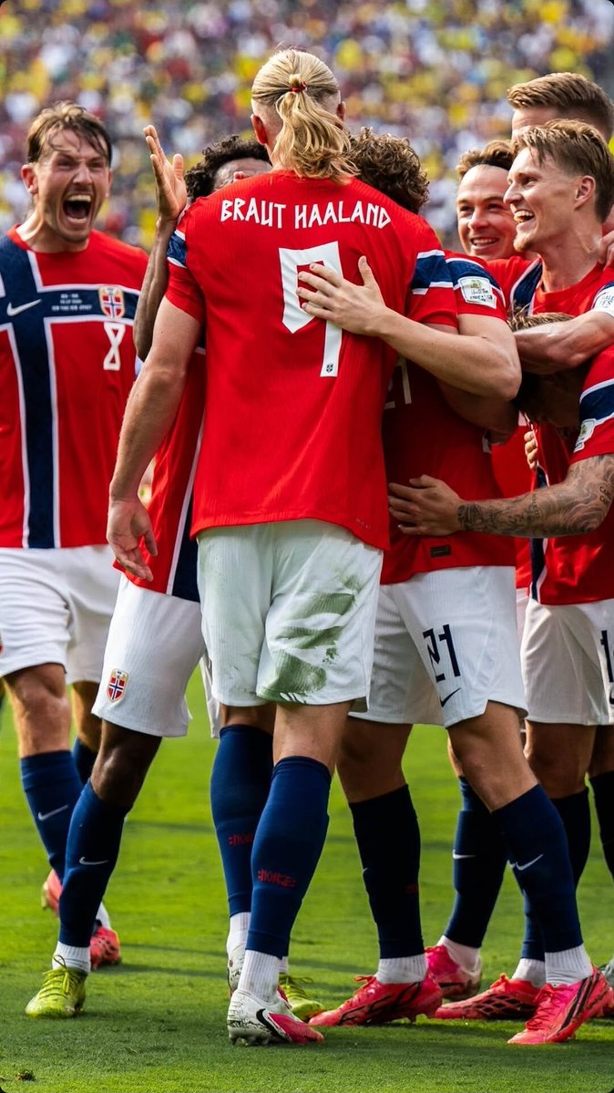 QudsIsmail's tweet photo. @Diazinho07 Haaland, vær så snill å sette en stopper for FIFAs urettferdighet. https://t.co/U61p7hfYoW