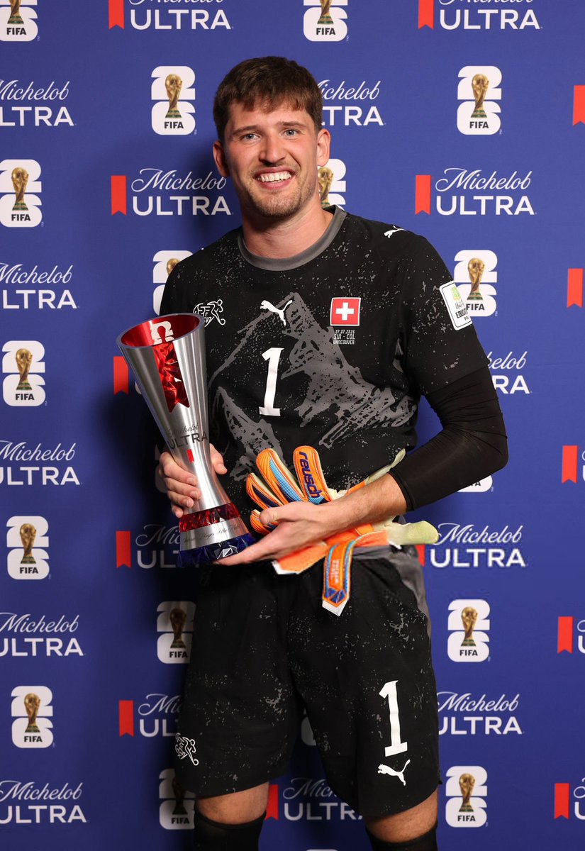 bvbnewsblog's tweet photo. 🇨🇭 Gregor Kobel has been named Man of the Match following the match against Colombia! 

#BVB https://t.co/6KEpk2H8ie