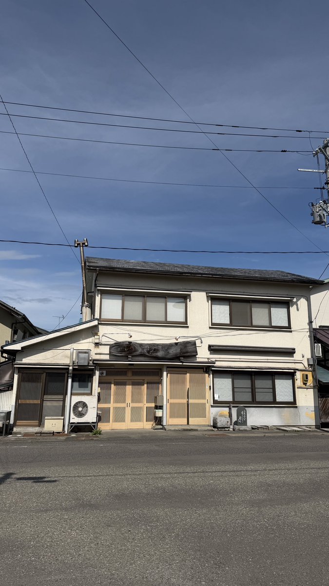 ramentabeyo's tweet photo. 閉店しましたの張り紙がなくなって久しいが。。。

#喜多方ラーメン https://t.co/vgGMfnd1uO