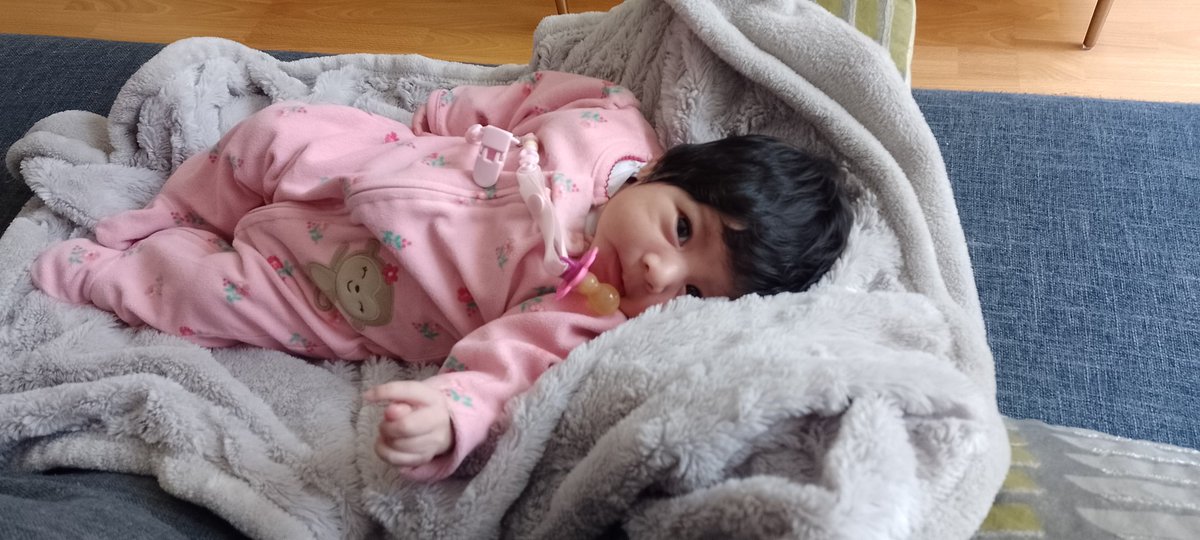 jey_esdo's tweet photo. @liatrueba Mi hija, 1 mes de nacida y la acidez fue horrible https://t.co/S53DRdcioL