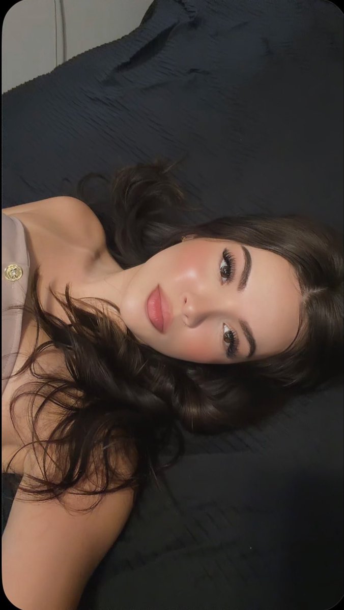marieegoddessx's tweet photo. ur fav findom goddess https://t.co/Gx2Tt8pUZL