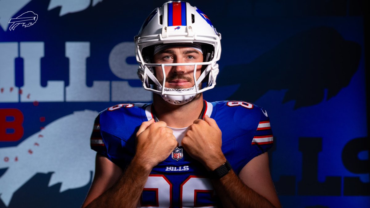 BuffaloBills's tweet photo. Summer portraits. 🤩 https://t.co/du1gFbxUcU
