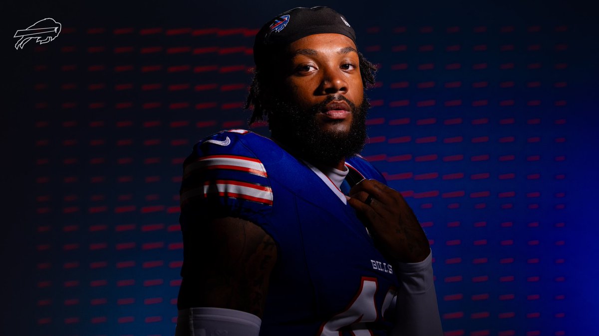 BuffaloBills's tweet photo. Summer portraits. 🤩 https://t.co/du1gFbxUcU