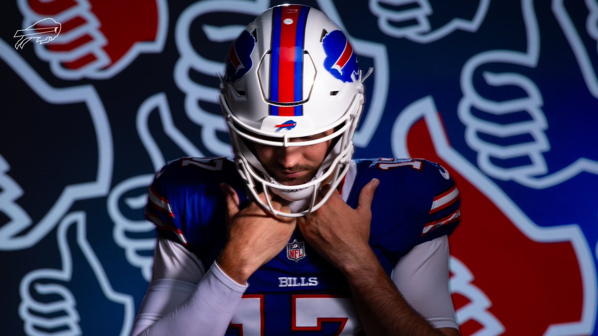 BuffaloBills's tweet photo. Summer portraits. 🤩 https://t.co/du1gFbxUcU