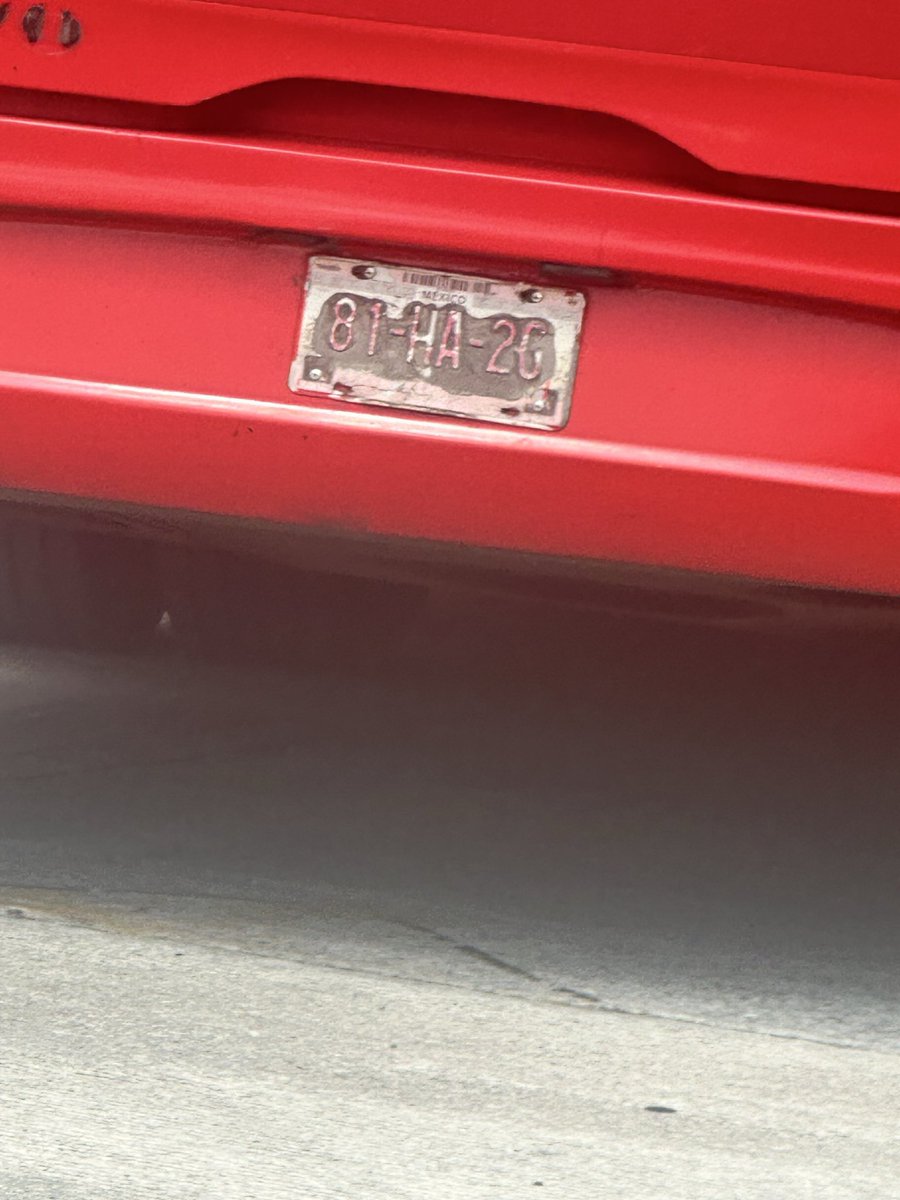 Berenic81655636's tweet photo. @tuADO Aprovecho para pedir un poco más de respeto y profesionalismo hacia más conductores. Ya que hoy en Orizaba una autobús se metió en sentido contrario y me lo encontré de frente en la esquina , tuve q frenar de inmediato , afortunadamente no traía ningún carro atrás. El copiloto https://t.co/1zCQrCSVtH