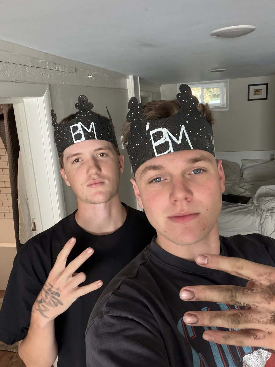 BAGMAXAI's tweet photo. Whatchu know about bagmaxxin boy https://t.co/B7wL3qYRl6