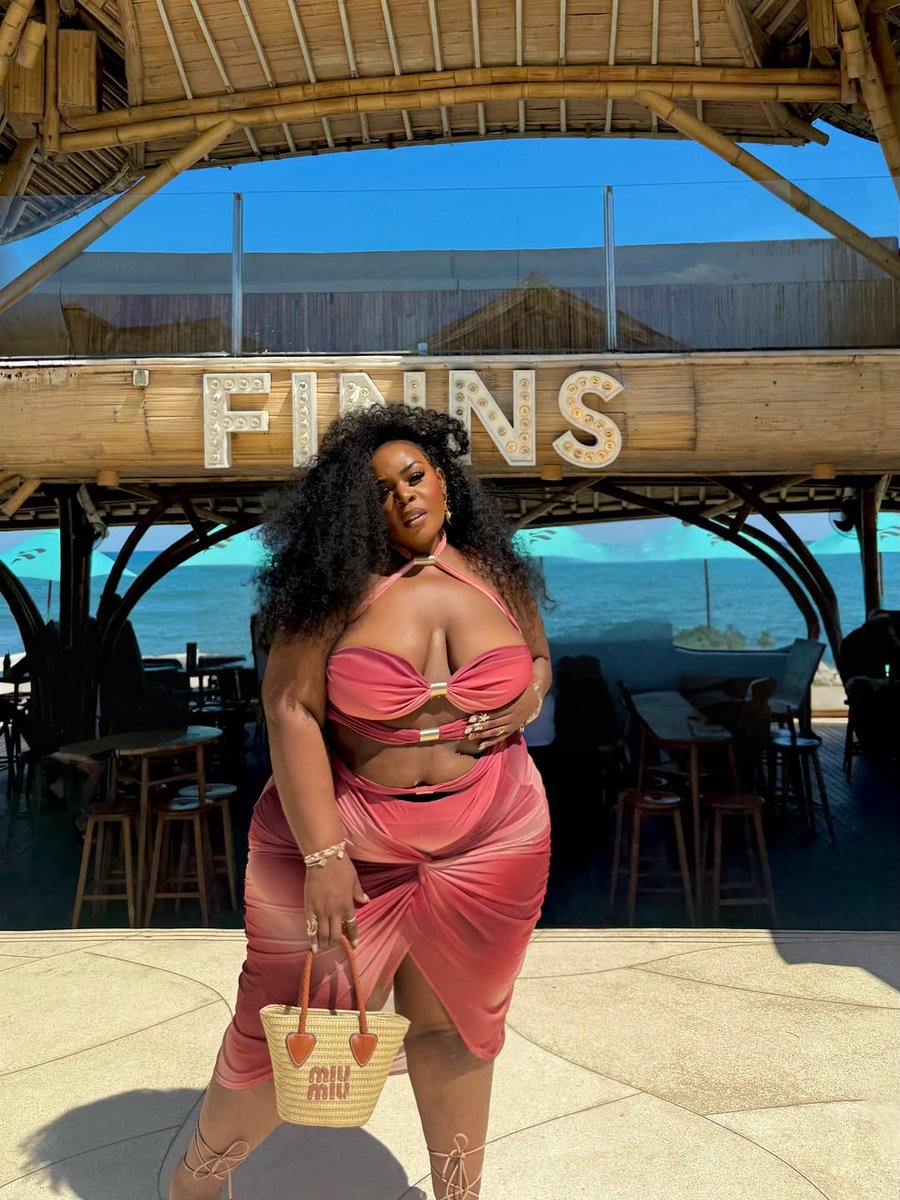 PlusSizeHub_2's tweet photo. Cathia Eugene 

TheRealBigFine https://t.co/XZvXmDZMPv